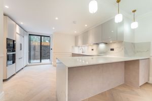 Photo 17- click for photo gallery